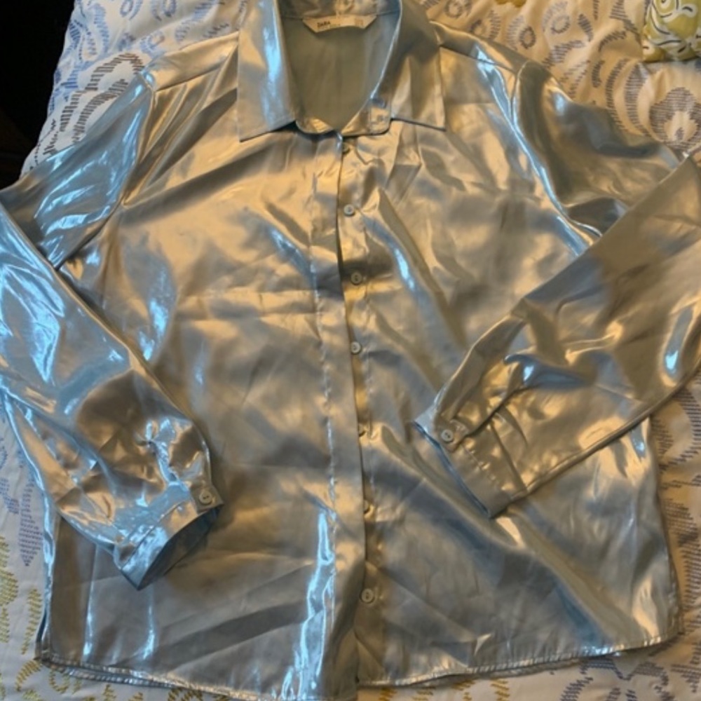 Zara Silver blouse new but no tag